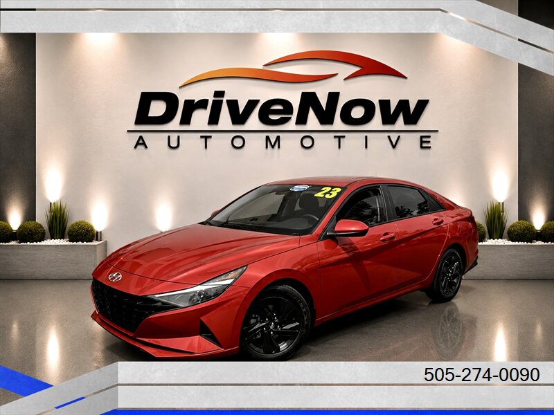 2023 Hyundai ELANTRA SEL  