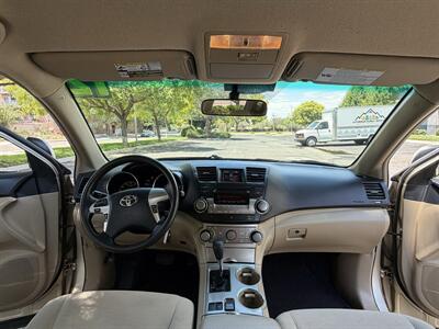 2012 Toyota Highlander SE   - Photo 10 - Albuquerque, NM 87110