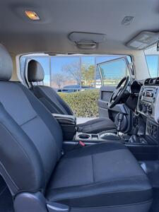 2012 Toyota FJ Cruiser   - Photo 18 - Albuquerque, NM 87110