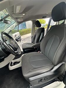 2020 Chrysler Voyager LX   - Photo 9 - Albuquerque, NM 87110