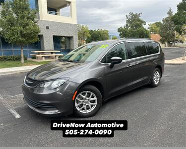 2020 Chrysler Voyager LX   - Photo 1 - Albuquerque, NM 87110