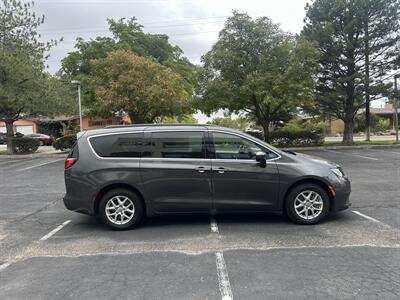 2020 Chrysler Voyager LX   - Photo 4 - Albuquerque, NM 87110