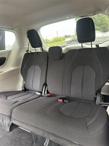 2020 Chrysler Voyager LX   - Photo 17 - Albuquerque, NM 87110