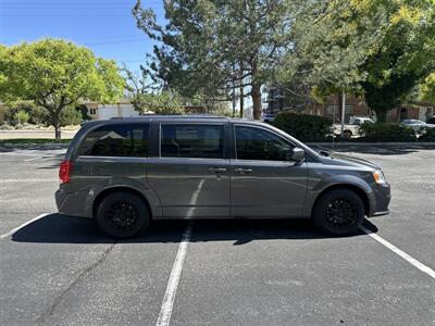 2019 Dodge Grand Caravan SXT   - Photo 4 - Albuquerque, NM 87110