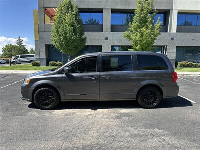 2019 Dodge Grand Caravan SXT   - Photo 3 - Albuquerque, NM 87110