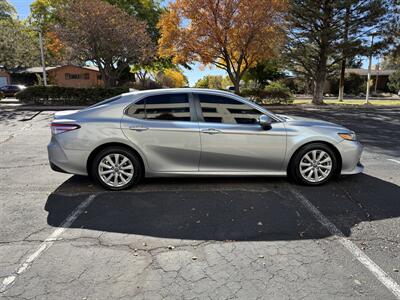 2020 Toyota Camry LE   - Photo 4 - Albuquerque, NM 87110