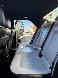 2019 Chrysler 300 Series S   - Photo 16 - Albuquerque, NM 87110