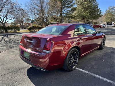 2019 Chrysler 300 Series S   - Photo 6 - Albuquerque, NM 87110