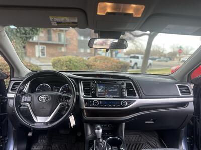 2017 Toyota Highlander LE Plus   - Photo 10 - Albuquerque, NM 87110