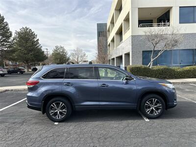 2017 Toyota Highlander LE Plus   - Photo 4 - Albuquerque, NM 87110