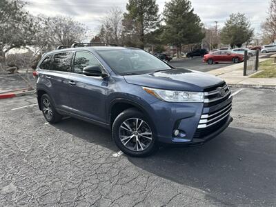 2017 Toyota Highlander LE Plus   - Photo 2 - Albuquerque, NM 87110