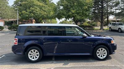 2011 Ford Flex SE   - Photo 4 - Albuquerque, NM 87110