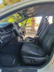 2017 Toyota Camry LE   - Photo 9 - Albuquerque, NM 87110