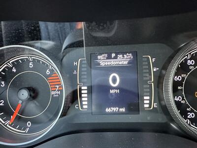 2019 Jeep Cherokee Latitude   - Photo 12 - Albuquerque, NM 87110