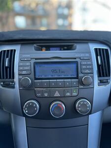 2009 Hyundai SONATA GLS   - Photo 12 - Albuquerque, NM 87110