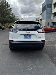 2019 Jeep Cherokee Latitude Plus   - Photo 8 - Albuquerque, NM 87110