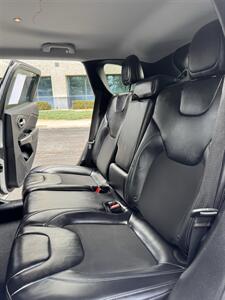 2019 Jeep Cherokee Latitude Plus   - Photo 16 - Albuquerque, NM 87110