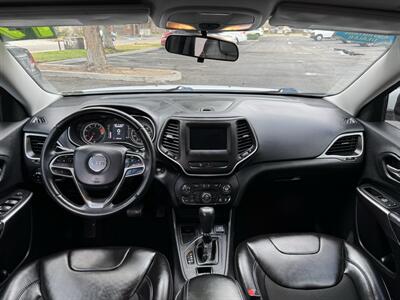 2019 Jeep Cherokee Latitude Plus   - Photo 10 - Albuquerque, NM 87110