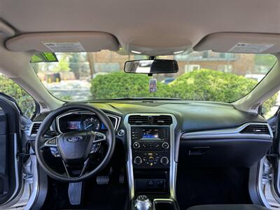 2017 Ford Fusion Hybrid SE   - Photo 10 - Albuquerque, NM 87110