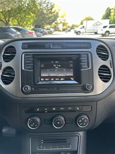 2016 Volkswagen Tiguan 2.0T S   - Photo 11 - Albuquerque, NM 87110