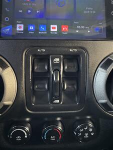 2014 Jeep Wrangler Unlimited Sport   - Photo 11 - Albuquerque, NM 87110