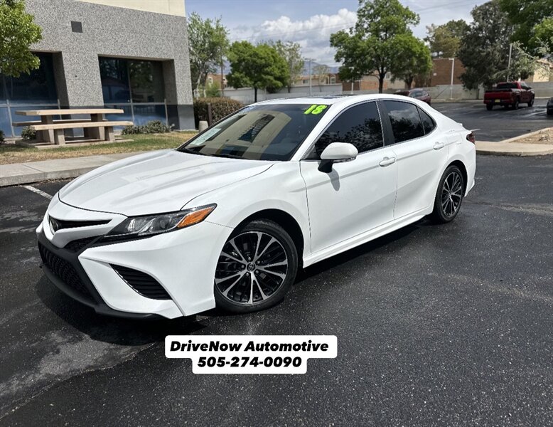 2018 Toyota Camry SE  