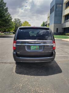 2016 Chrysler Town and Country Touring   - Photo 8 - Albuquerque, NM 87110