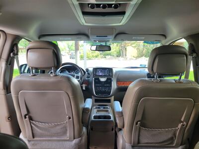 2016 Chrysler Town and Country Touring   - Photo 18 - Albuquerque, NM 87110