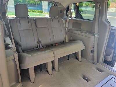 2016 Chrysler Town and Country Touring   - Photo 17 - Albuquerque, NM 87110