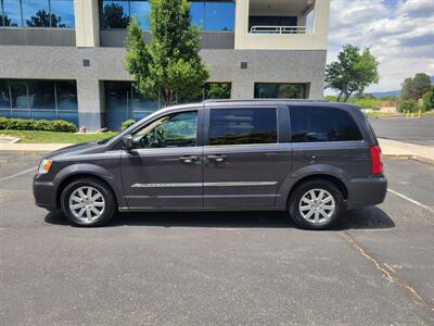 2016 Chrysler Town and Country Touring   - Photo 3 - Albuquerque, NM 87110