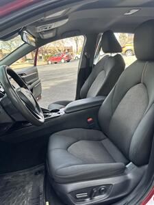 2019 Toyota Camry Hybrid LE   - Photo 9 - Albuquerque, NM 87110