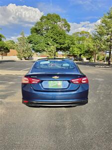 2022 Chevrolet Malibu LT   - Photo 8 - Albuquerque, NM 87110
