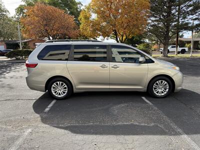 2015 Toyota Sienna Limited Premium 7-Passeng   - Photo 4 - Albuquerque, NM 87110