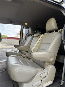 2015 Toyota Sienna Limited Premium 7-Passeng   - Photo 18 - Albuquerque, NM 87110