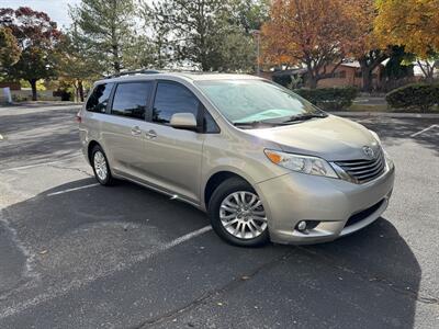 2015 Toyota Sienna Limited Premium 7-Passeng   - Photo 2 - Albuquerque, NM 87110