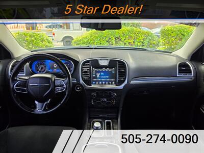 2019 Chrysler 300 Touring   - Photo 10 - Albuquerque, NM 87110