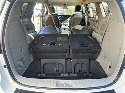2017 Kia Sedona LX   - Photo 23 - Albuquerque, NM 87110