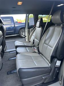 2017 Kia Sedona LX   - Photo 16 - Albuquerque, NM 87110