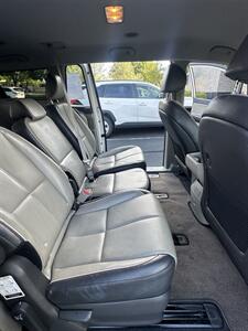 2017 Kia Sedona LX   - Photo 18 - Albuquerque, NM 87110