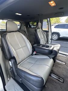 2017 Kia Sedona LX   - Photo 19 - Albuquerque, NM 87110