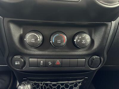 2012 Jeep Wrangler Sport   - Photo 13 - Albuquerque, NM 87110