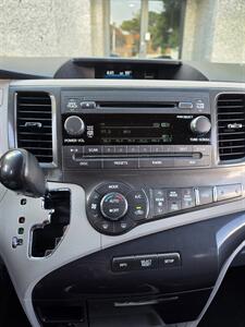 2014 Toyota Sienna SE 8-Passenger   - Photo 12 - Albuquerque, NM 87110