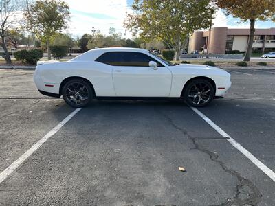 2018 Dodge Challenger SXT Plus   - Photo 4 - Albuquerque, NM 87110