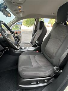 2017 Chevrolet Traverse LT   - Photo 9 - Albuquerque, NM 87110