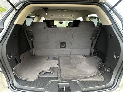 2017 Chevrolet Traverse LT   - Photo 20 - Albuquerque, NM 87110