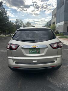 2017 Chevrolet Traverse LT   - Photo 8 - Albuquerque, NM 87110