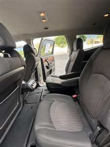 2017 Chevrolet Traverse LT   - Photo 16 - Albuquerque, NM 87110