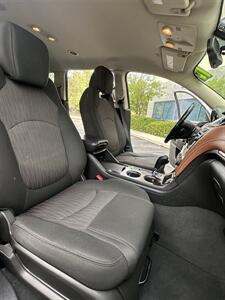 2017 Chevrolet Traverse LT   - Photo 15 - Albuquerque, NM 87110