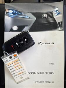 2016 Lexus IS 300   - Photo 15 - Albuquerque, NM 87110