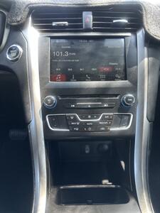 2018 Ford Fusion Hybrid SE   - Photo 11 - Albuquerque, NM 87110